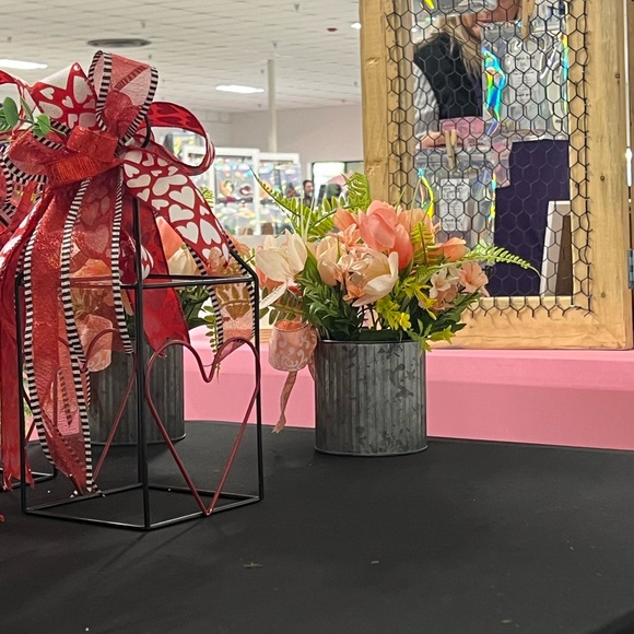 Centerpieces for Easter, spring and Valentine’s Day. - Picture 2 of 3